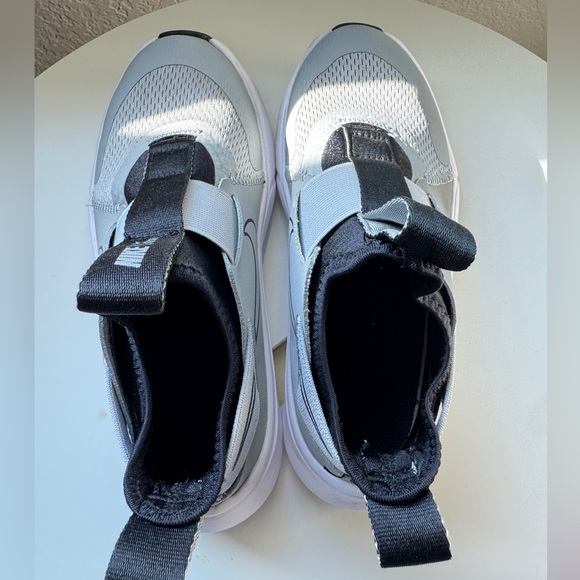Nike Flex Runner 3 Big Kids' Road Running Shoes Grey, size 1.5 - Picture 7 of 7